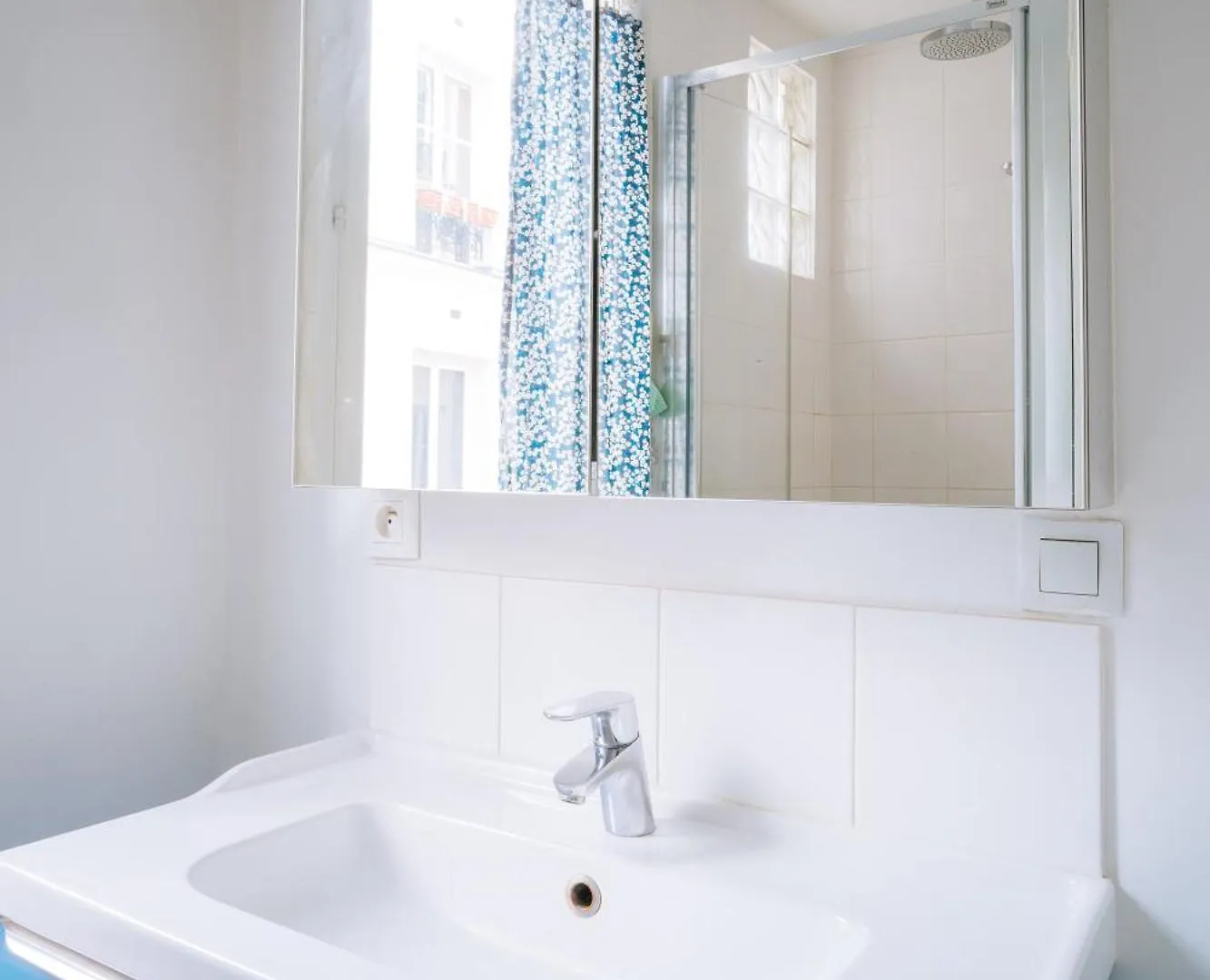 Quirky 1 Bedroom Flat In Paris Apartment